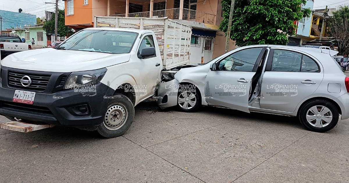 Se voló el alto y lo chocaron Se voló el alto y lo chocaron