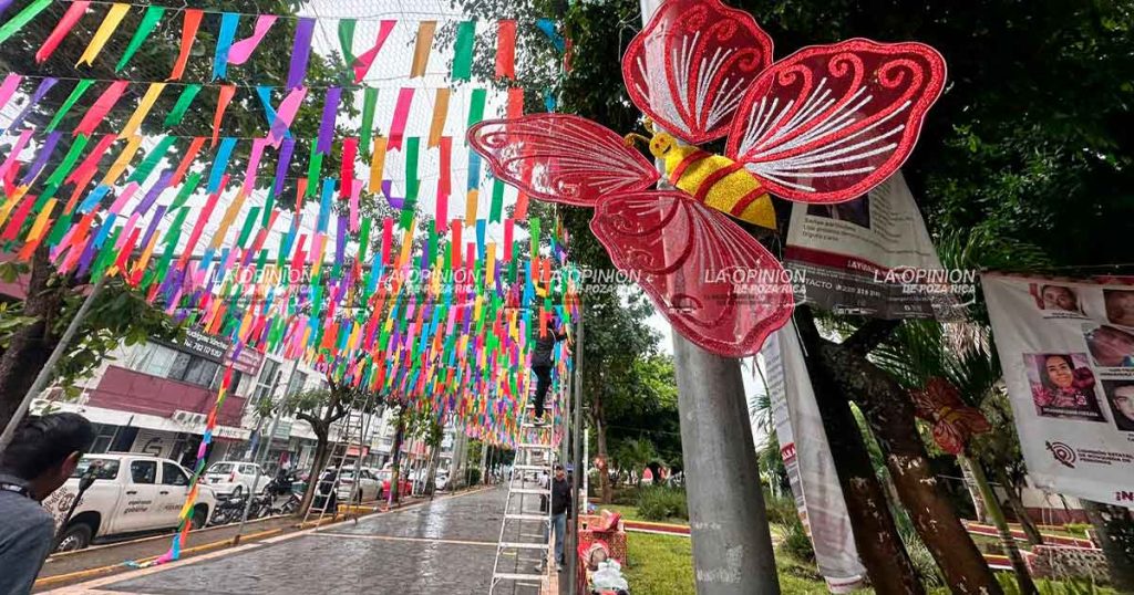 Realizan acciones de embellecimiento en el Parque Juárez Realizan acciones de embellecimiento en el Parque Juárez