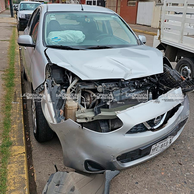 Se voló el alto y lo chocaron Se voló el alto y lo chocaron