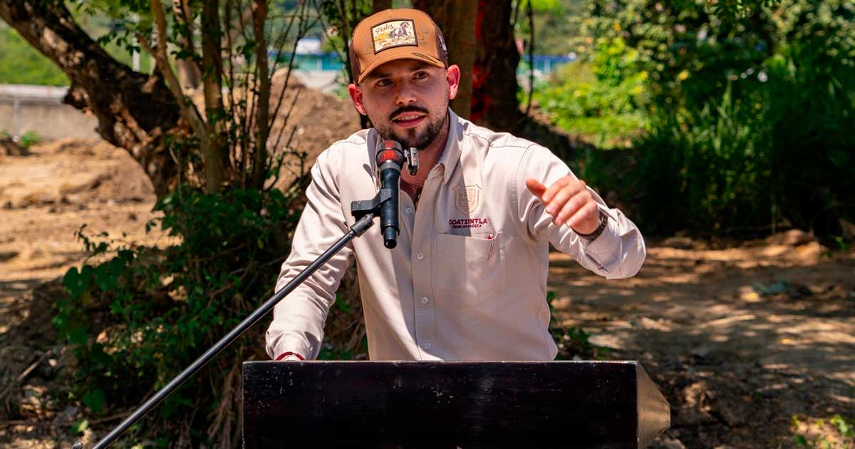 CAEV detecta problema; Alanís responde y salvaguarda el servicio de agua potable en Geovillas CAEV detecta problema; Alanís responde y salvaguarda el servicio de agua potable en Geovillas