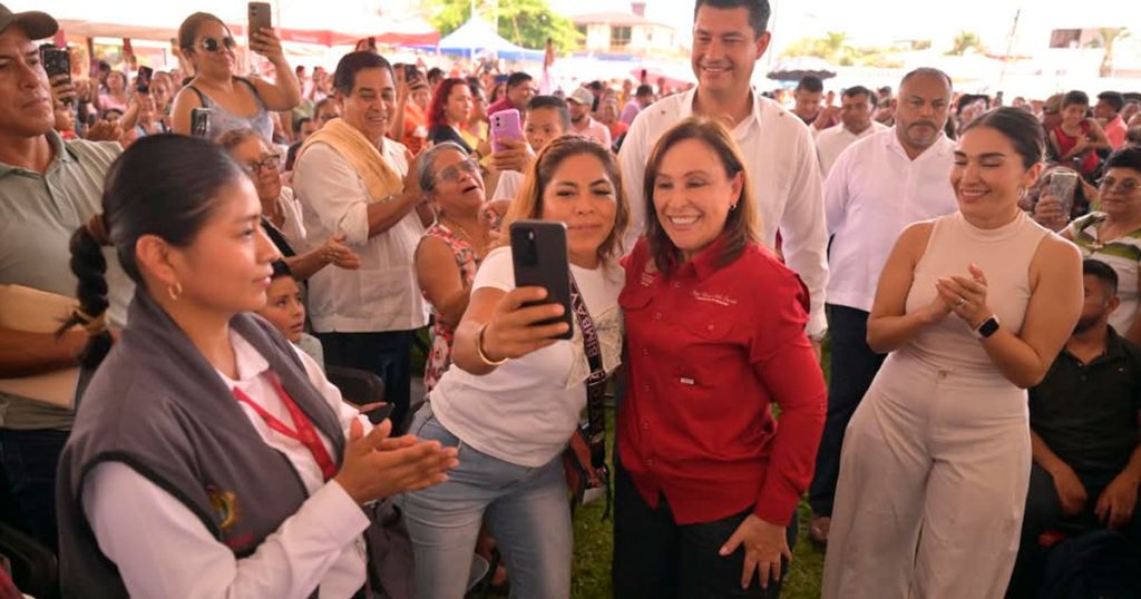 Gil Armando Méndez Grappin destaca entrega de apoyos durante visita de Rocío Nahle en San Rafael Gil Armando Méndez Grappin destaca entrega de apoyos durante visita de Rocío Nahle en San Rafael