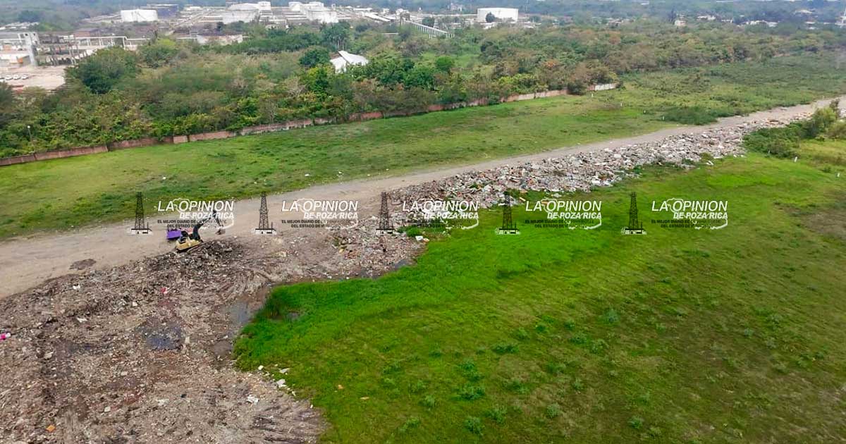 Retiran basurero clandestino en la “Pista de aterrizaje Vieja” tras más de seis meses Retiran basurero clandestino en la “Pista de aterrizaje Vieja” tras más de seis meses