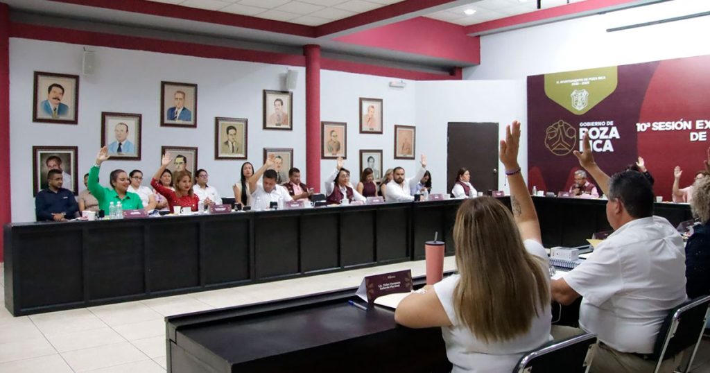 Cabildo toma protesta a Comisión de Honor y Justicia de la Policía Municipal Cabildo toma protesta a Comisión de Honor y Justicia de la Policía Municipal