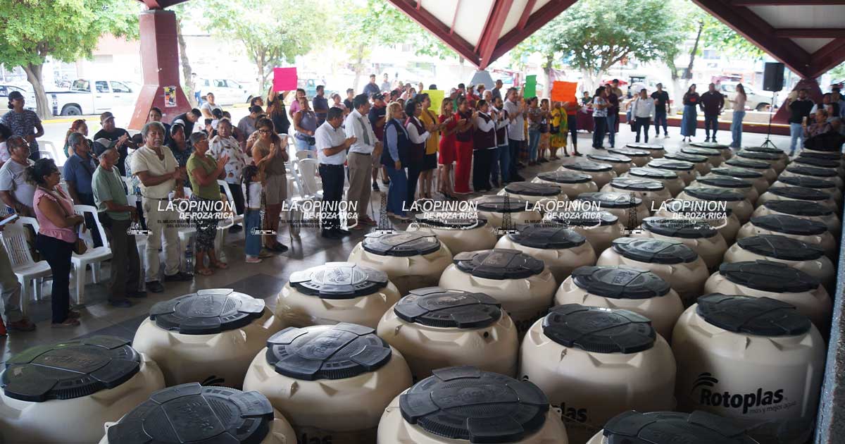 La Palma Sola se recupera a 6 meses de la inundación La Palma Sola se recupera a 6 meses de la inundación