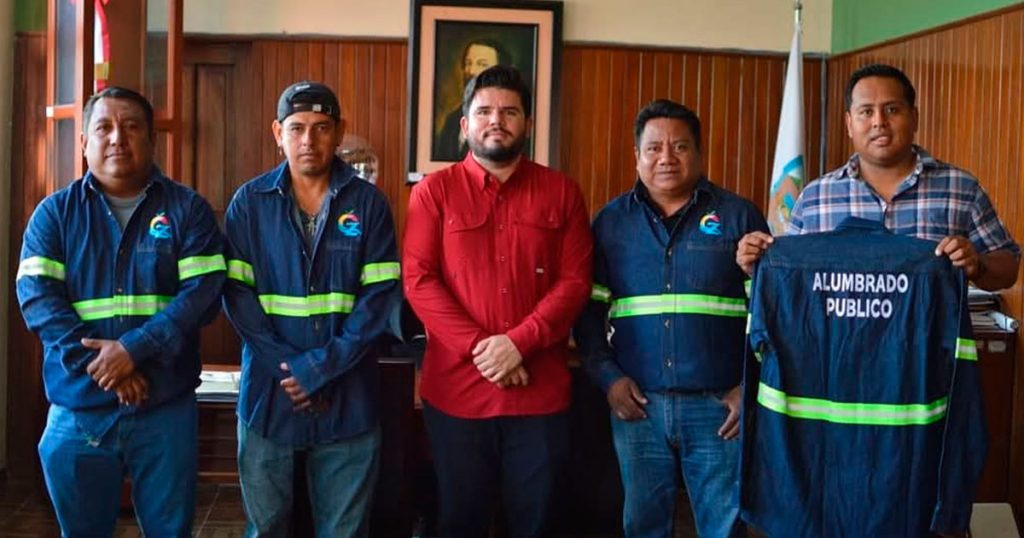 Cachiz refuerza imagen y condiciones laborales de servicios municipales Cachiz refuerza imagen y condiciones laborales de servicios municipales