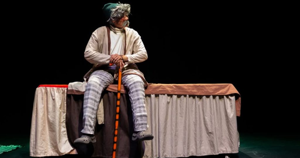 “El reloj descompuesto de Teté” regresa a escena tras ganar el Festival de Teatro Universitario de Xalapa “El reloj descompuesto de Teté” regresa a escena tras ganar el Festival de Teatro Universitario de Xalapa