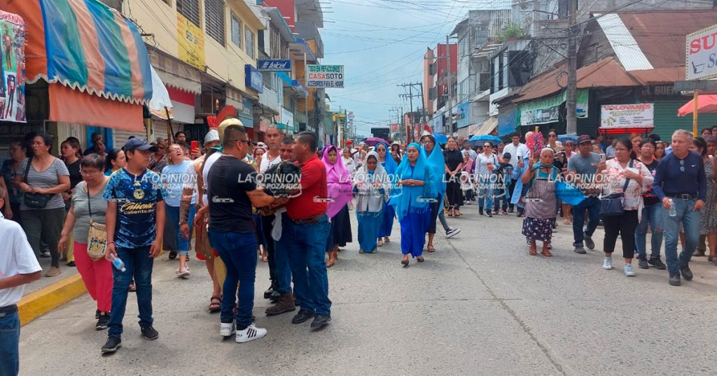Cientos de fieles rememoran Pasión y Muerte de Jesucristo Cientos de fieles rememoran Pasión y Muerte de Jesucristo