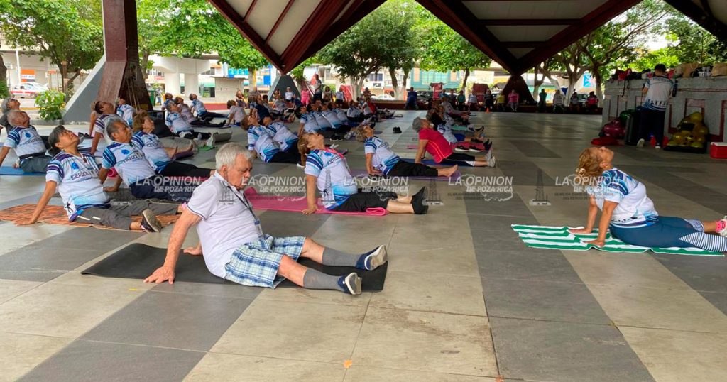 Fisioterapia ayuda física y emocionalmente a adultos mayores