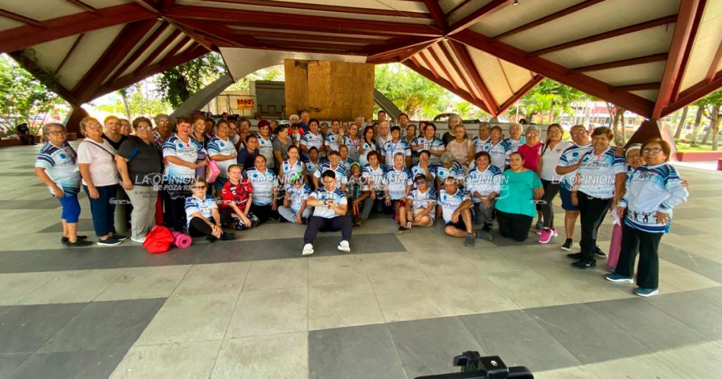 Fisioterapia ayuda física y emocionalmente a adultos mayores Fisioterapia ayuda física y emocionalmente a adultos mayores