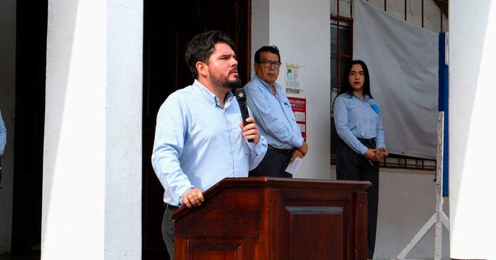 Destacan obras y servicios en 100 días