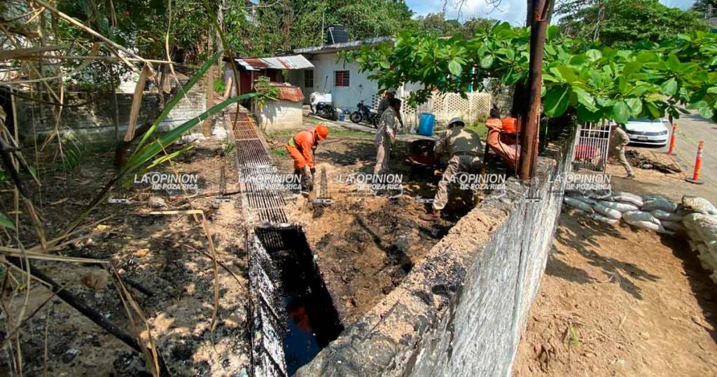 Limpieza de viviendas y cárcamos por brote de hidrocarburo Limpieza de viviendas y cárcamos por brote de hidrocarburo