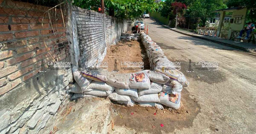 Limpieza de viviendas y cárcamos por brote de hidrocarburo Limpieza de viviendas y cárcamos por brote de hidrocarburo