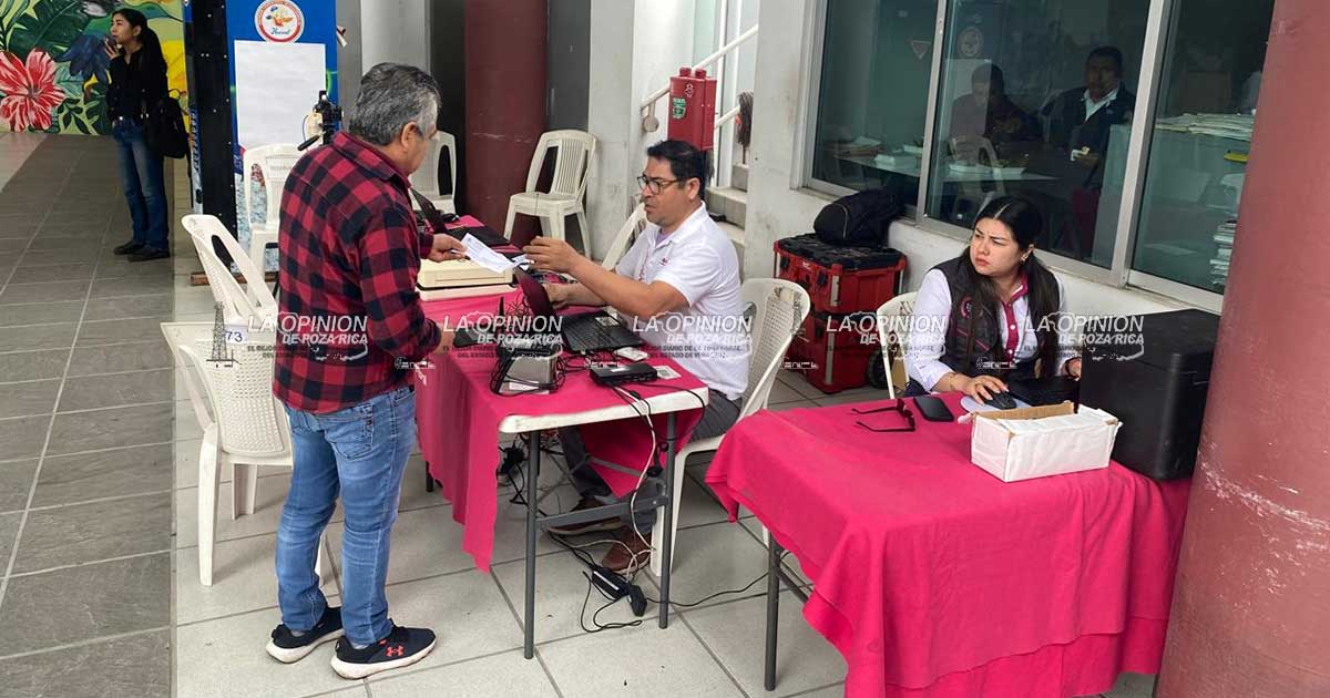 Módulo para tramitar credencial del INE atiende en edificio administrativo Módulo para tramitar credencial del INE atiende en edificio administrativo