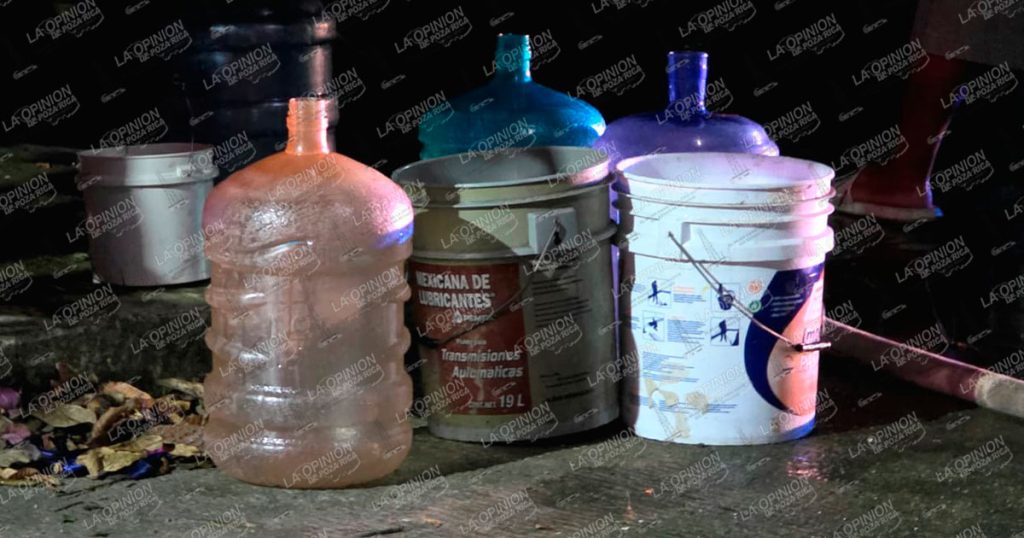 Incendio consume cochera