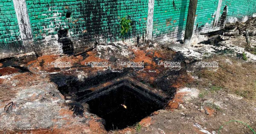 Limpieza de viviendas y cárcamos por brote de hidrocarburo Limpieza de viviendas y cárcamos por brote de hidrocarburo