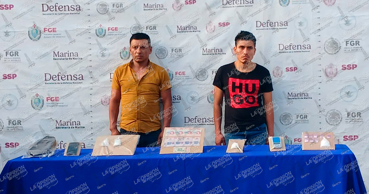 Detienen a 2 presuntos distribuidores de droga