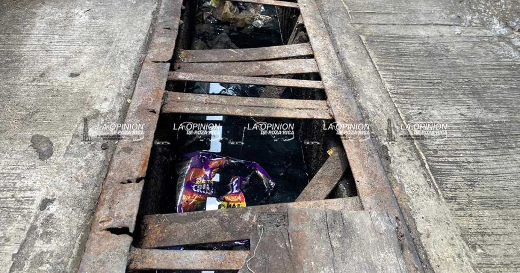 Amas de casa se lesionan al caer en rejillas rotas de Los Portales Amas de casa se lesionan al caer en rejillas rotas de Los Portales