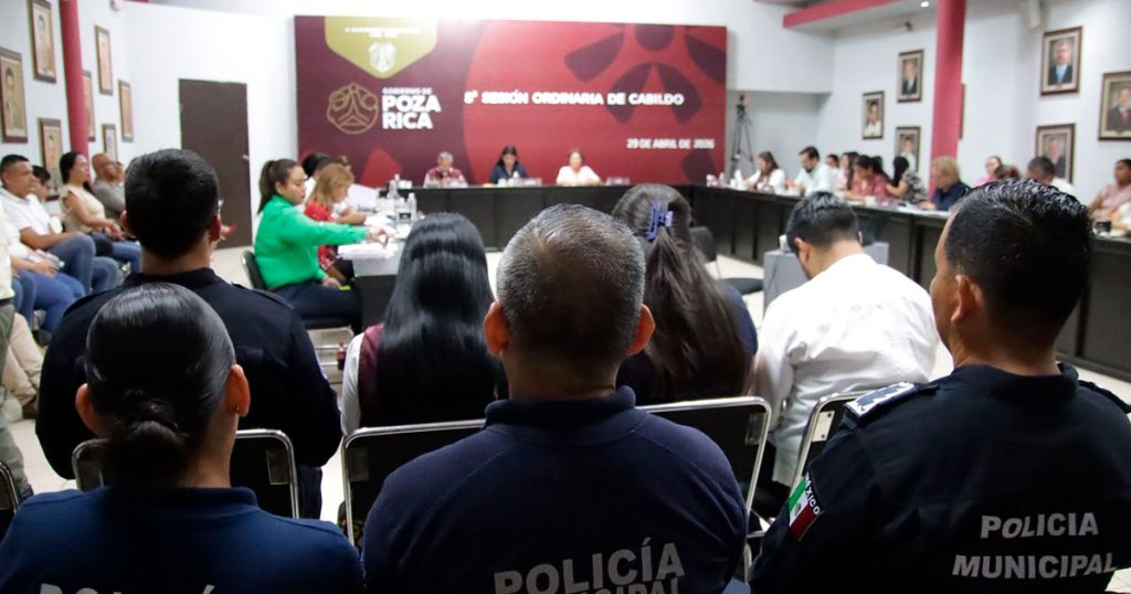 Cabildo toma protesta a Comisión de Honor y Justicia de la Policía Municipal Cabildo toma protesta a Comisión de Honor y Justicia de la Policía Municipal