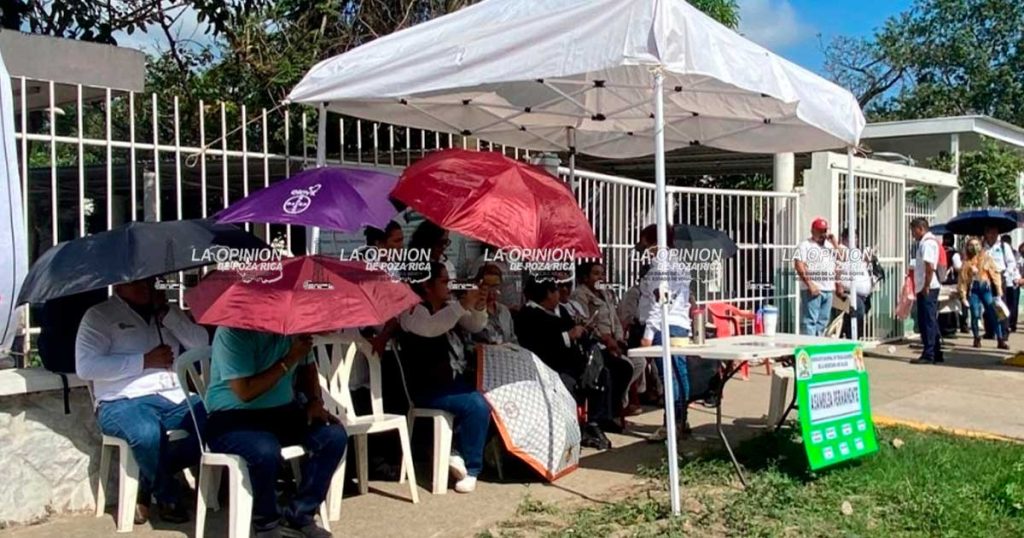 Mantienen diálogo con SESVER líderes del SNTSA Mantienen diálogo con SESVER líderes del SNTSA