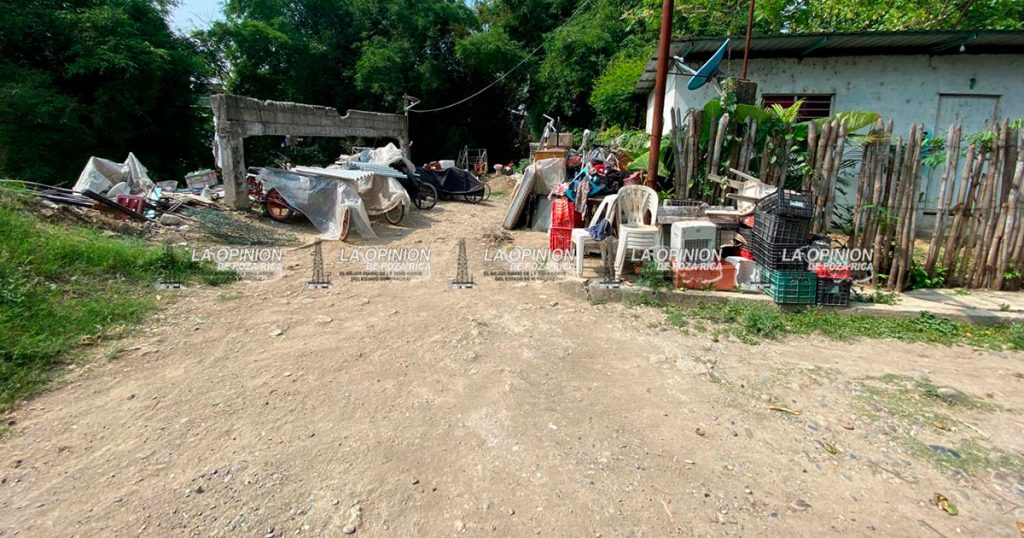 Con apoyo de Conagua piden reconstrucción de puente peatonal en Las Vegas Con apoyo de Conagua piden reconstrucción de puente peatonal en Las Vegas