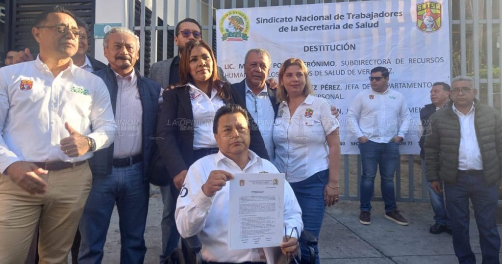 Protesta estatal de trabajadores de Sesver evidencia rezagos en pagos y carencias en el sistema de salud Protesta estatal de trabajadores de Sesver evidencia rezagos en pagos y carencias en el sistema de salud