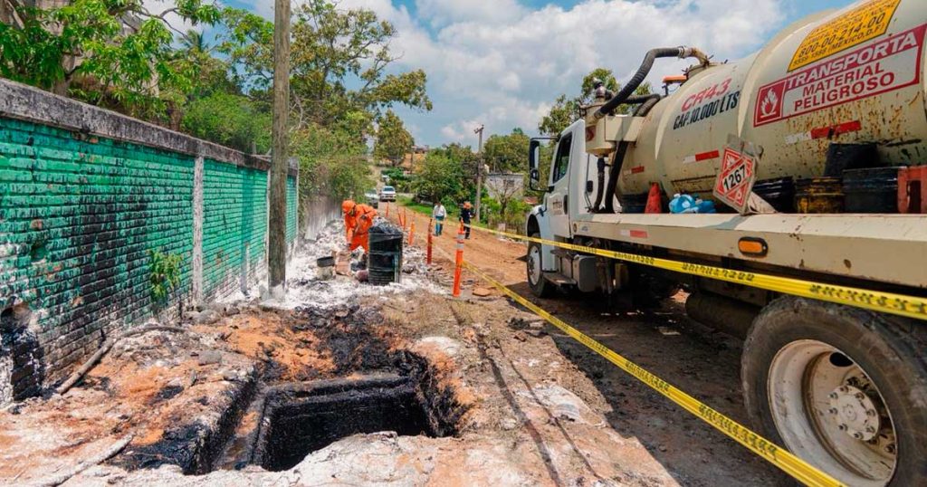 Gobierno de Poza Rica y Pemex trabajan en coordinación para atender emanaciones y mejorar el entorno urbano Gobierno de Poza Rica y Pemex trabajan en coordinación para atender emanaciones y mejorar el entorno urbando