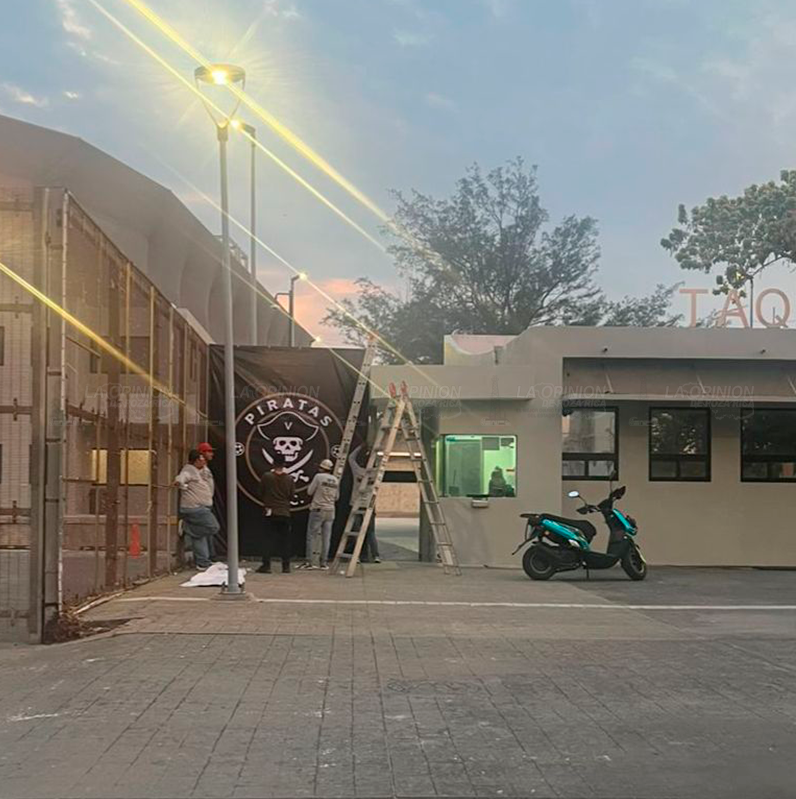 El estadio de futbol Luis de la Fuente ya se viste de "Pirata"