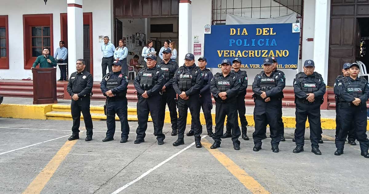 Fortalece Cachiz a Policía Municipal de Gutiérrez Zamora Fortalece Cachiz a Policía Municipal de Gutiérrez Zamora