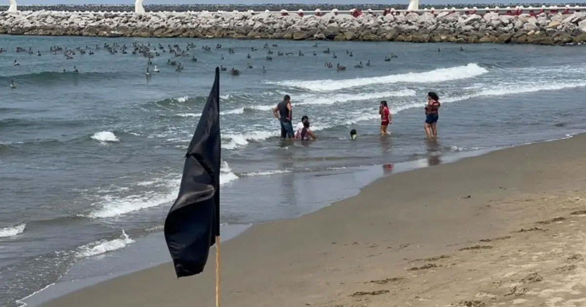 Clausuran escolleras de Coatzacoalcos por riesgo Clausuran escolleras de Coatzacoalcos por riesgo