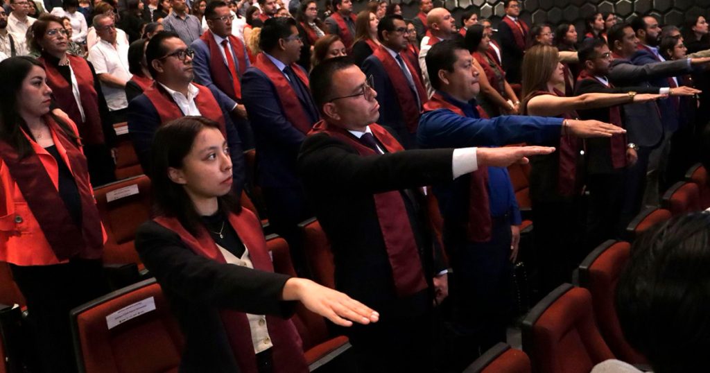 Egresados del Consorcio Clavijero reciben Actas de Recepción Profesional y de Grado Egresados del Consorcio Clavijero reciben Actas de Recepción Profesional y de Grado