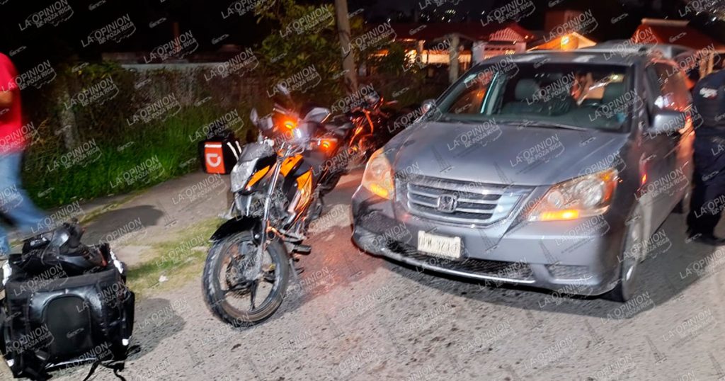 Motorepartidor herido en choque Motorepartidor herido en choque