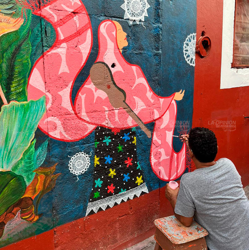 Artistas de Tlacotalpan embellecen "Callejón del Espanto", ilustran décimas populares