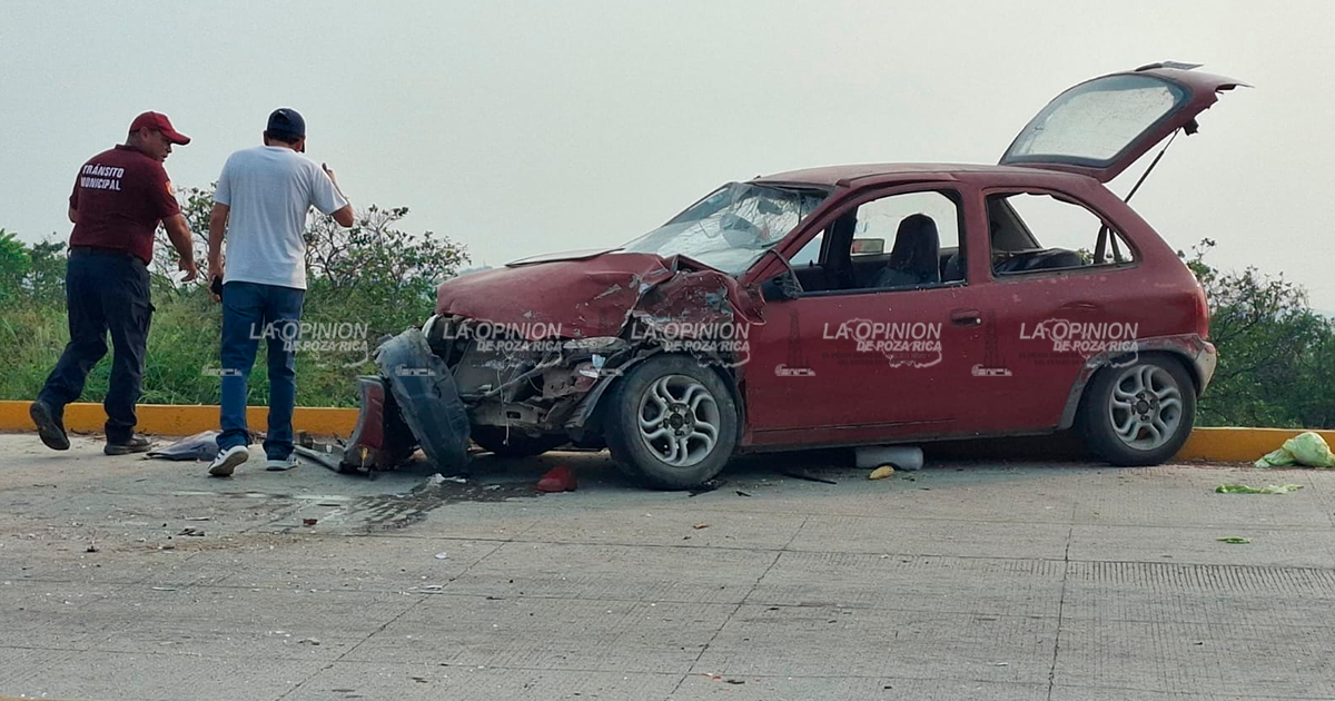 ¡Tres lesionados y un auto destrozado!