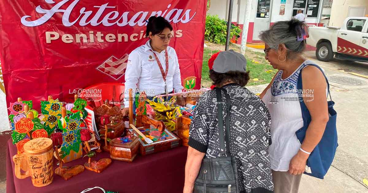 Instalan expo venta de artesanías de internos del CERESO