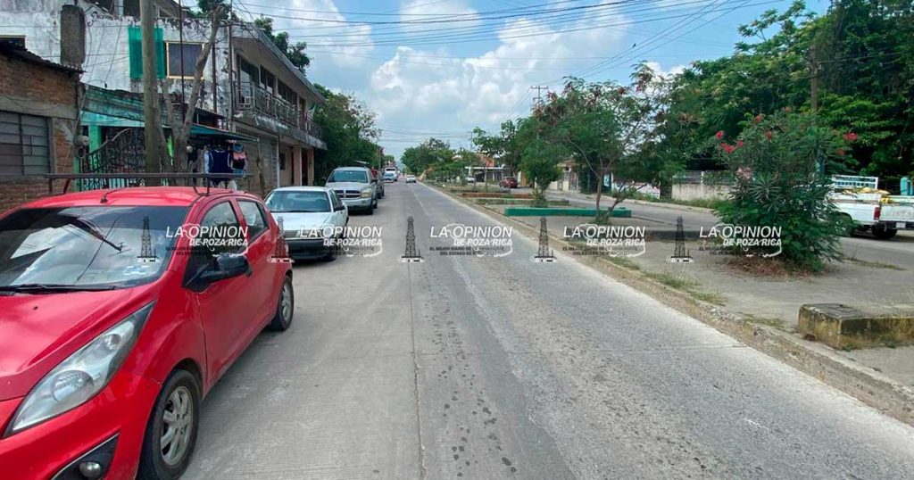 Por la planta de fertilizantes destrozan el bulevar González Ortega Por la planta de fertilizantes destrozan el bulevar González Ortega