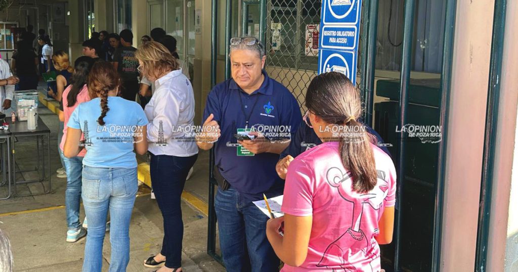 Más de 36 mil jóvenes presentan examen de admisión para ingresar a la Universidad Veracruzana