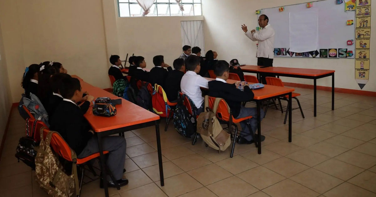 Nueva revisión a calendario escolar