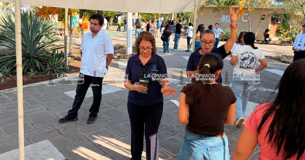 Más de 36 mil jóvenes presentan examen de admisión para ingresar a la Universidad Veracruzana