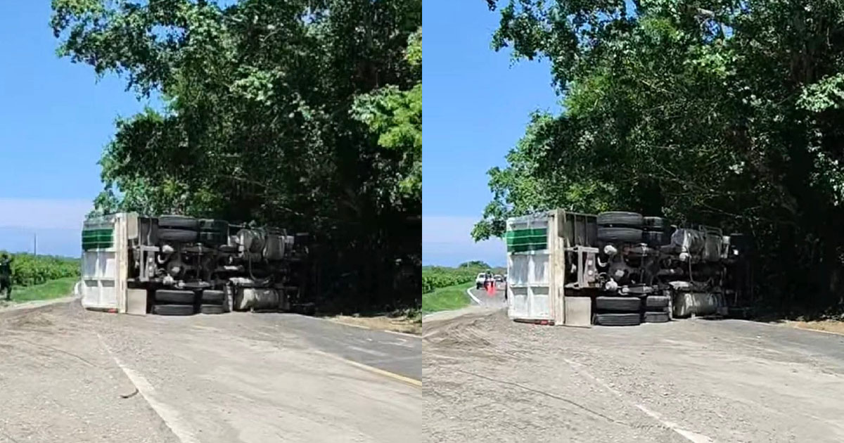 Vuelca camión de carga del Ayuntamiento de Tecolutla sobre el tramo carretero Tecolutla–Gutiérrez Zamora Vuelca camión de carga del Ayuntamiento de Tecolutla sobre el tramo carretero Tecolutla–Gutiérrez Zamora