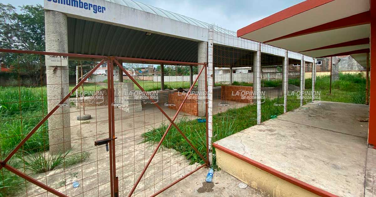 Reconstrucción a medias afecta a alumnos de escuela primaria