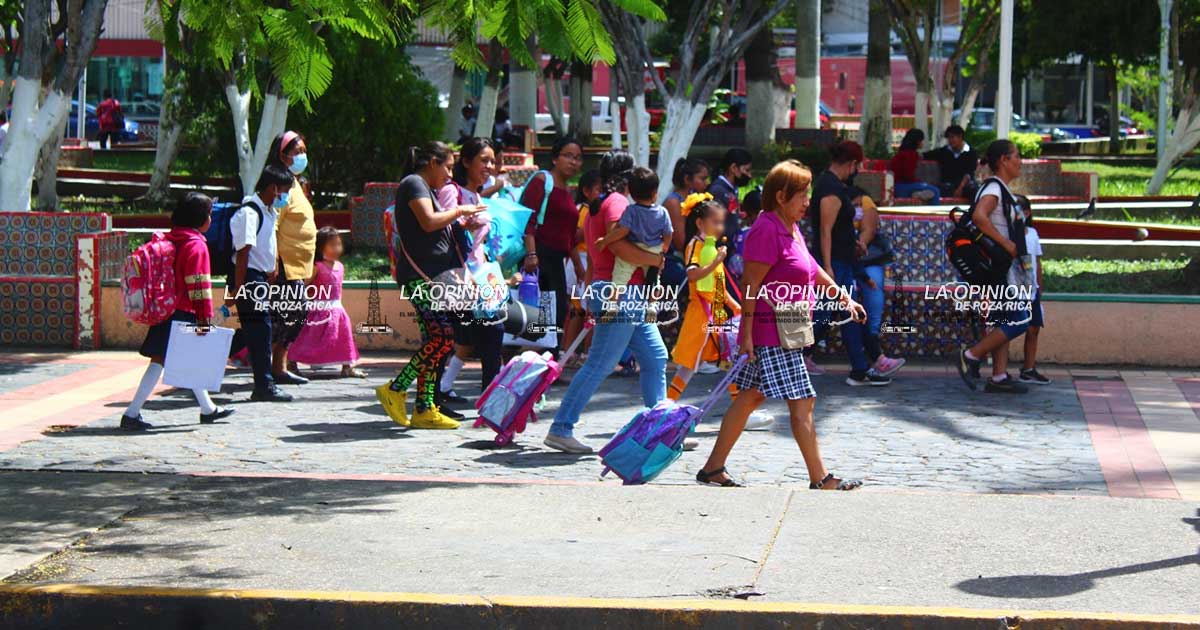 Desconcierta a padres cierre de ciclo escolar adelantado en Veracruz Desconcierta a padres cierre de ciclo escolar adelantado en Veracruz
