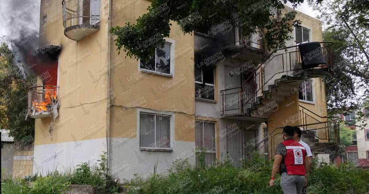 Se incendia departamento en Geo Villas del Real
