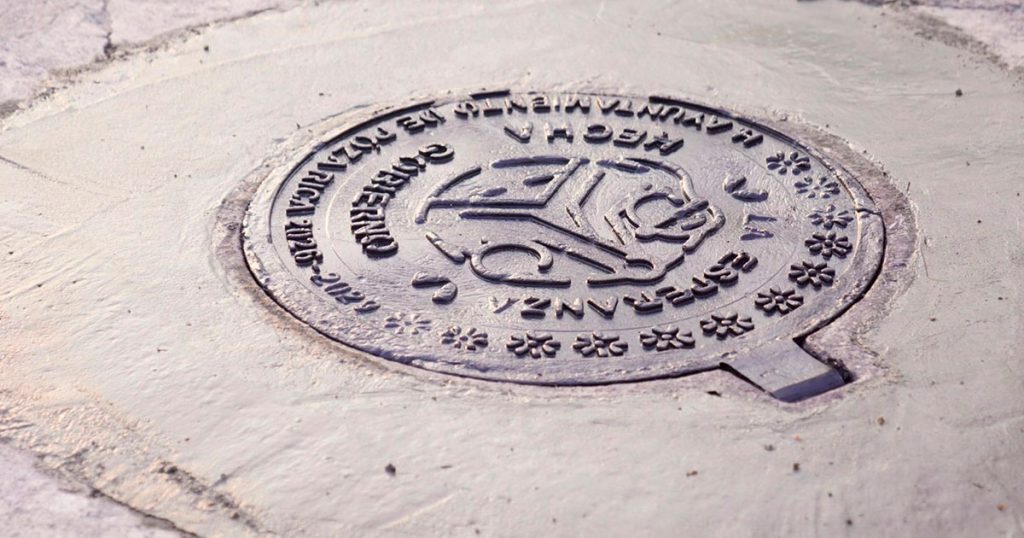 Gobierno de Poza Rica atiende rezago histórico con programa de instalación de tapas de registro y brocales en drenajes Gobierno de Poza Rica atiende rezago histórico con programa de instalación de tapas de registro y brocales en drenajes