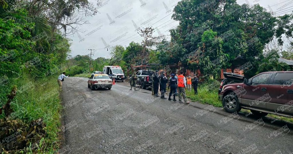 Pareja herida en salida de carretera Pareja herida en salida de carretera