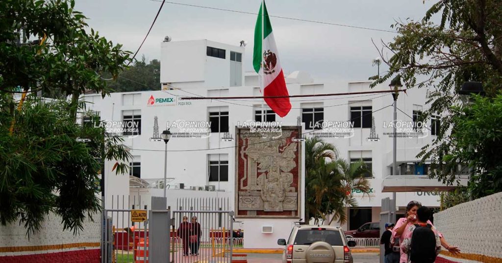Fuera el director del Hospital de PEMEX; asignan a una interina Fuera el director del Hospital de PEMEX; asignan a una interina