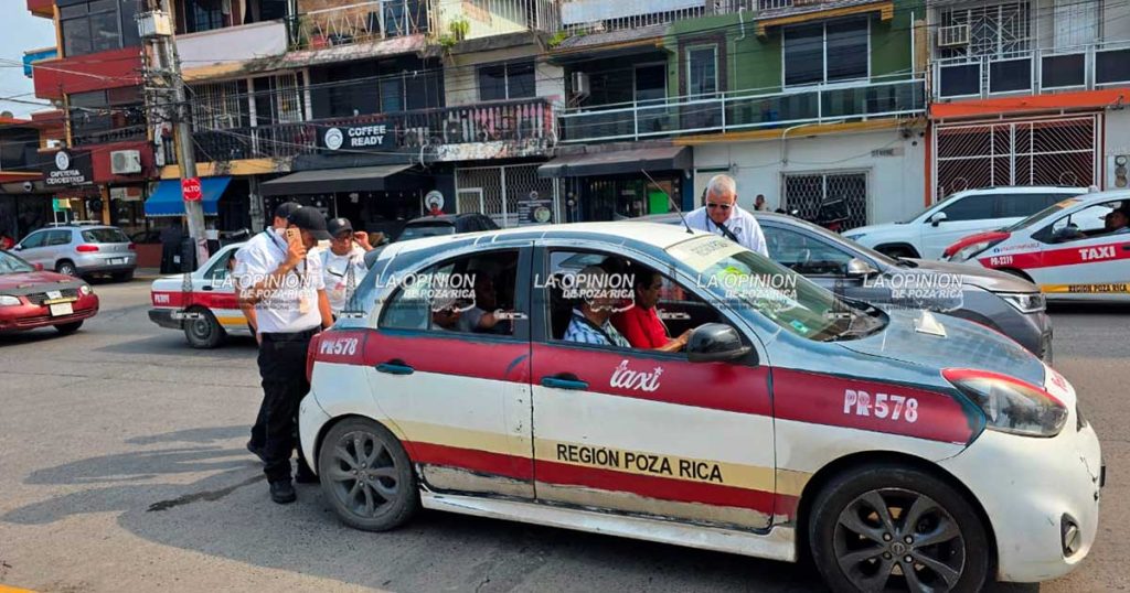 Transporte Público Estatal aplica operativo contra taxistas por cobro más Transporte Público Estatal aplica operativo contra taxistas por cobro más