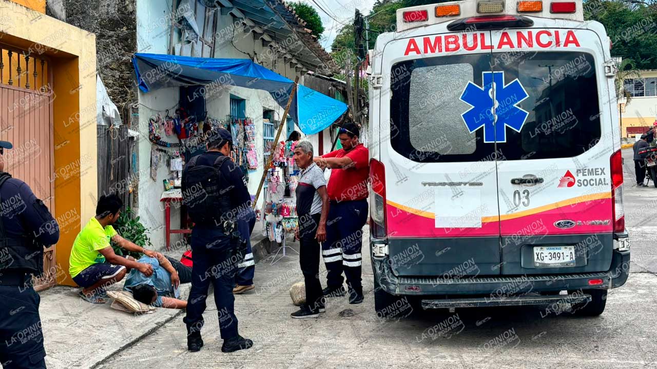Hombre fallece tras desvanecerse en la calle Hombre fallece tras desvanecerse en la calle