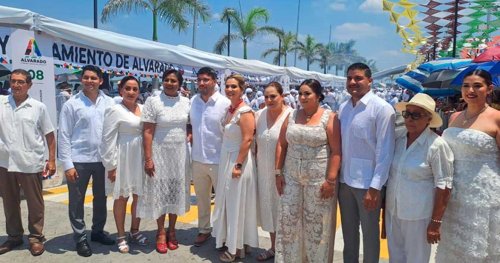 Confluyen festividades de Las Cruces de Mayo 2026 en Alvarado con degustación de Arroz a la Tumbada Confluyen festividades de Las Cruces de Mayo 2026 en Alvarado con degustación de Arroz a la Tumbada