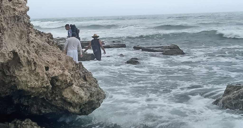 Buzo experto se suma a búsqueda de joven desaparecido en playas de Tecolutla Buzo experto se suma a búsqueda de joven desaparecido en playas de Tecolutla