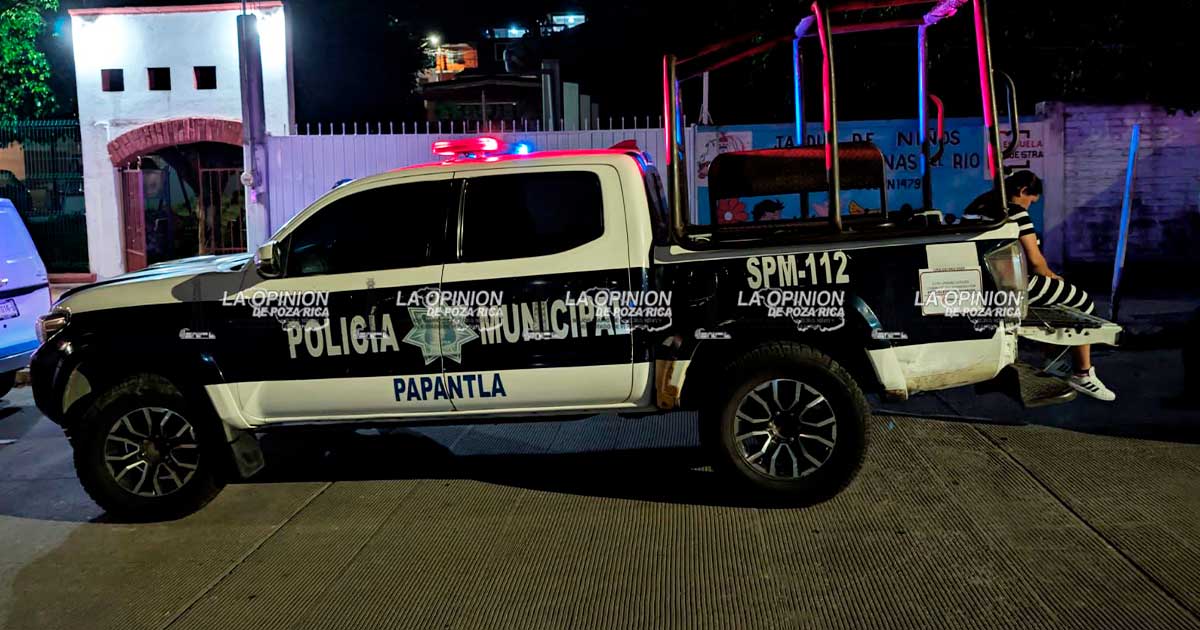 Localizan a dos menores dentro de un kínder